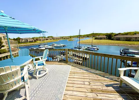 3633 Marina View Pt, Muskegon, MI 49441