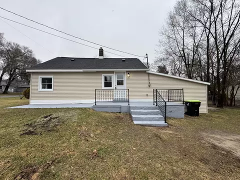 1101 E North St, Greenville, MI 48838