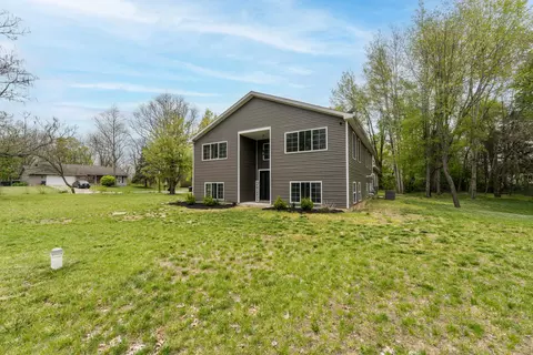 32844 Winther Ave, Paw Paw, MI 49079