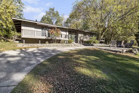 700 Marlawn Dr, Manistee, MI 49660