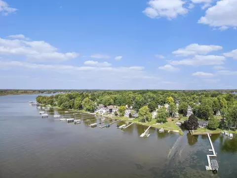 View/Area - 11637 Algonquin Dr, Pinckney, MI 48169 photo 3 of 3