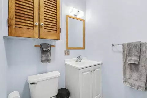 Bath - 11637 Algonquin Dr, Pinckney, MI 48169 photo 1 of 1