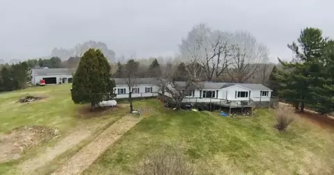 1306 Jack Henry Dr, Charlotte, MI 48813