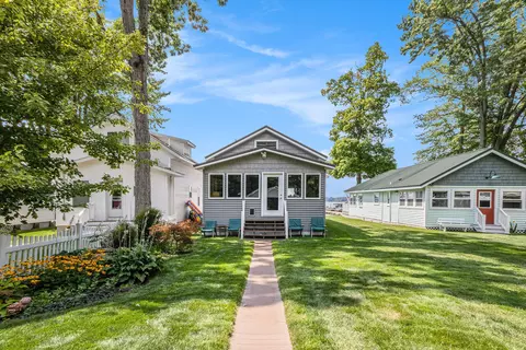 4304 Trails End Rd, Middleville, MI 49333