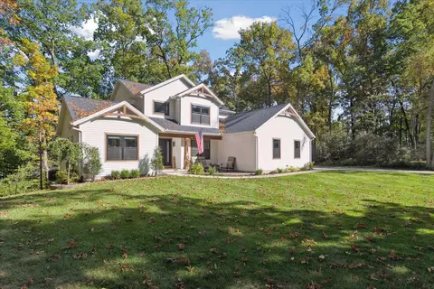 3739 Lake Bluff Dr, Grass Lake, MI 49240