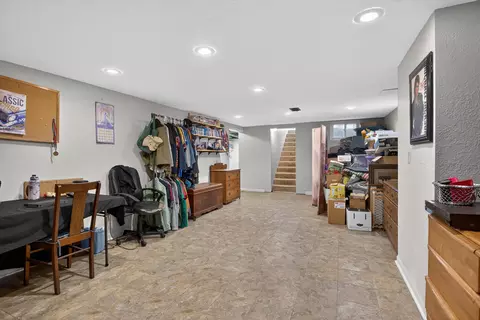 Entry Way - 602 Heyser St, Jackson, MI 49203 photo 1 of 2