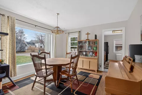 Dining - 602 Heyser St, Jackson, MI 49203 photo 1 of 1