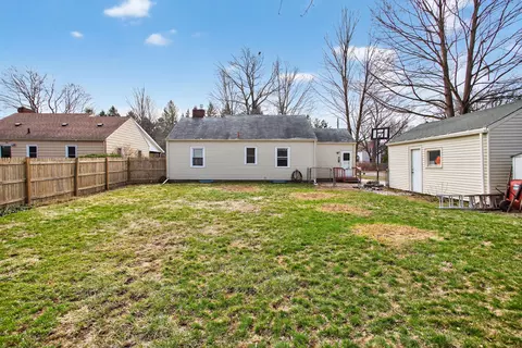 Exterior - 602 Heyser St, Jackson, MI 49203 photo 2 of 11