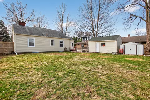 Exterior - 602 Heyser St, Jackson, MI 49203 photo 9 of 11