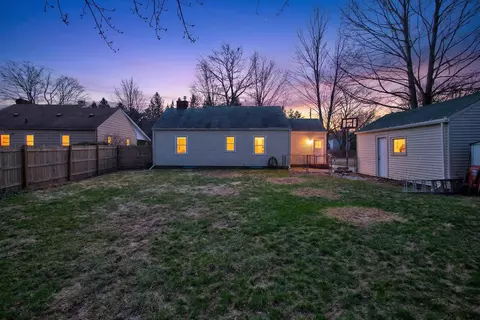 Exterior - 602 Heyser St, Jackson, MI 49203 photo 8 of 11