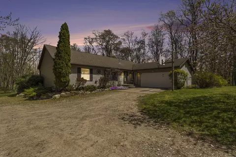 Exterior - 54485 Day Rd, Marcellus, MI 49067 photo 2 of 9