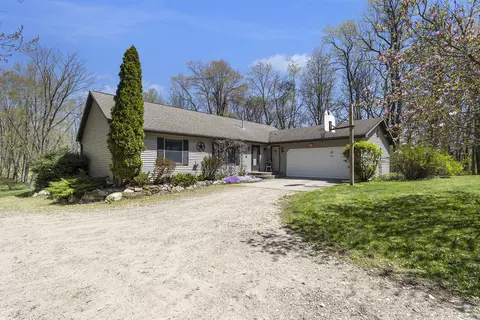 54485 Day Rd, Marcellus, MI 49067