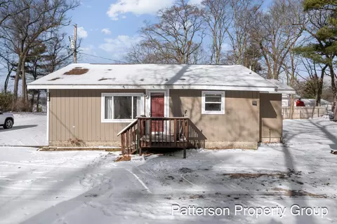 164 E Washington Rd, Twin Lake, MI 49457