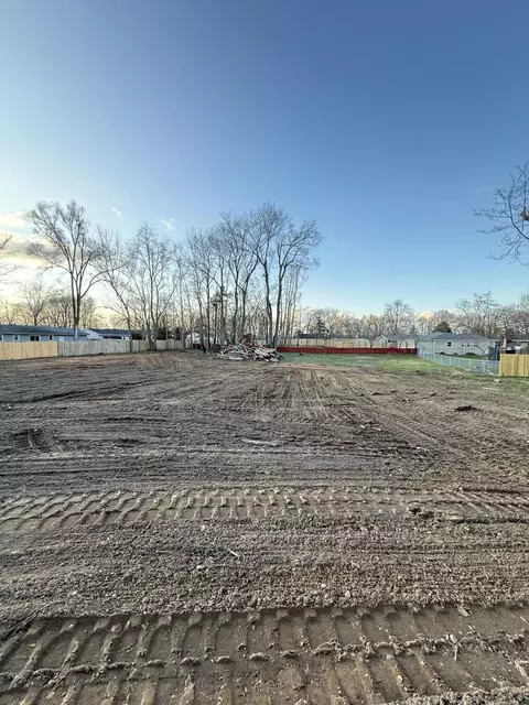 607 Hull St, Portage, MI 49002