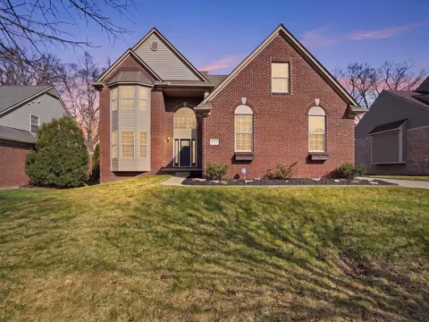 13137 Ventura Dr, Belleville, MI 48111