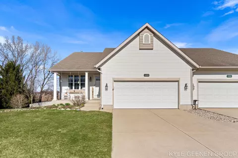 14563 Twin Oaks St, Holland, MI 49424