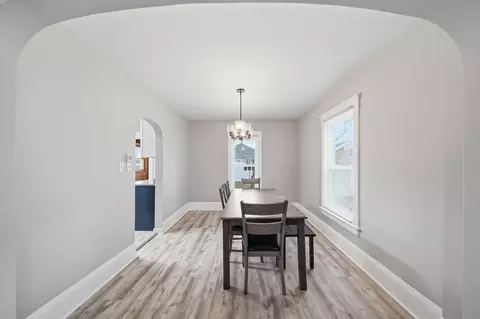 Dining - 414 N Pleasant St, Jackson, MI 49202 photo 1 of 2