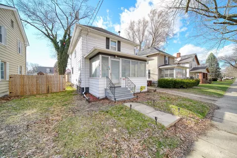 Exterior - 414 N Pleasant St, Jackson, MI 49202 photo 5 of 11