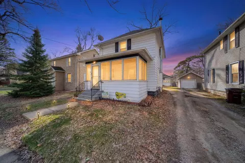 Exterior - 414 N Pleasant St, Jackson, MI 49202 photo 2 of 11