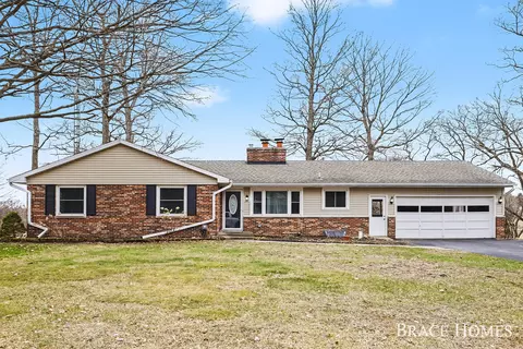 6835 Country View Dr, Kalamazoo, MI 49009