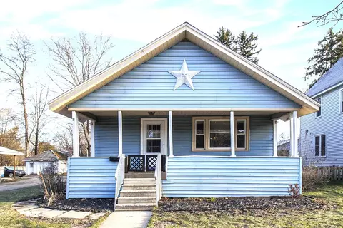 122 W State St, Scottville, MI 49454