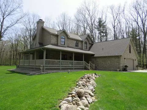 9593 Oakley Rd, Saint Charles, MI 48655