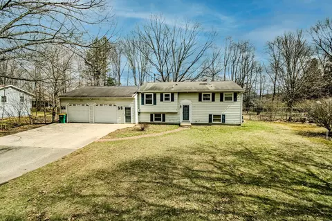 1705 S Shore Dr, Portage, MI 49002