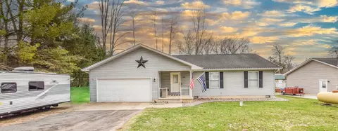 129 Robin Dr, Coldwater, MI 49036