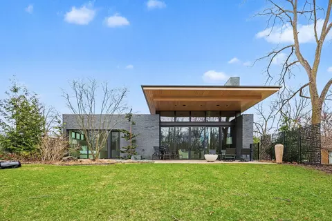 102 Mercer Dr SE, Grand Rapids, MI 49506