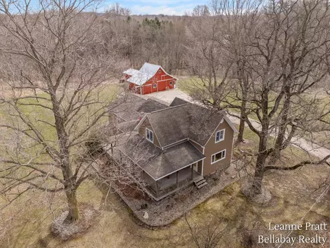 603 S State St, Nashville, MI 49073