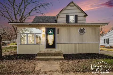 603 W Maple St, Wayland, MI 49348