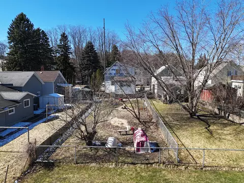 519 Davis St, Manistee, MI 49660 photo 35