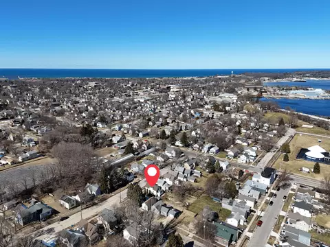 519 Davis St, Manistee, MI 49660