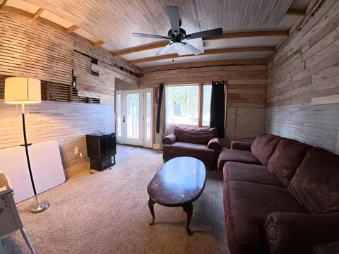519 Davis St, Manistee, MI 49660 photo 9