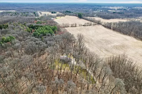 View/Area - 8625 Abbey Rd, Jackson, MI 49201 photo 7 of 11