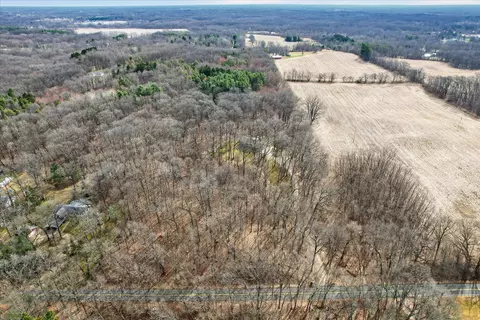 View/Area - 8625 Abbey Rd, Jackson, MI 49201 photo 6 of 11