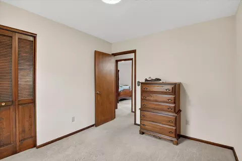 Bedroom - 8625 Abbey Rd, Jackson, MI 49201 photo 2 of 7