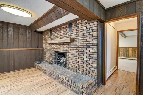 Living - 8625 Abbey Rd, Jackson, MI 49201 photo 8 of 9