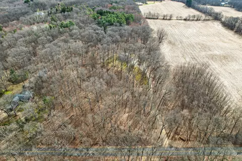 View/Area - 8625 Abbey Rd, Jackson, MI 49201 photo 4 of 11
