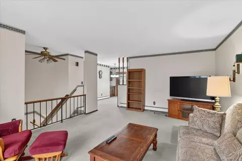 Living - 8625 Abbey Rd, Jackson, MI 49201 photo 5 of 9