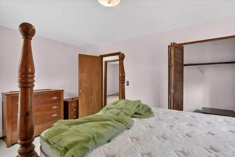 Bedroom - 8625 Abbey Rd, Jackson, MI 49201 photo 7 of 7