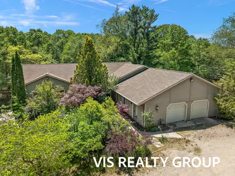 4275 Ford Rd, Muskegon, MI 49445