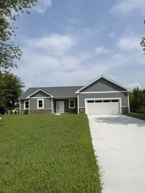 1311 Northwind Dr, Jackson, MI 49201