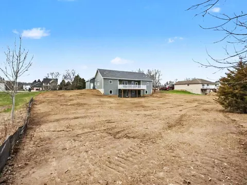 Exterior - 1311 Northwind Dr, Jackson, MI 49201 photo 6 of 7