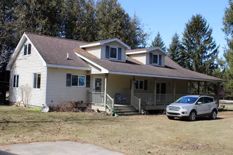 4656 Stoddard Rd, Port Austin, MI 48467