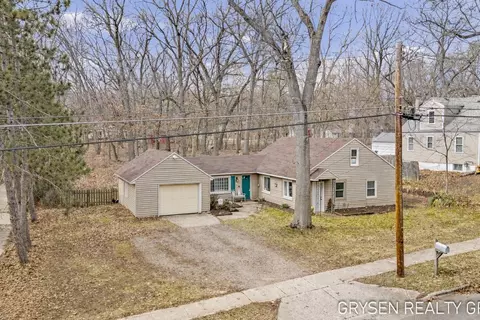 3631 Minnie Ave SW, Wyoming, MI 49519