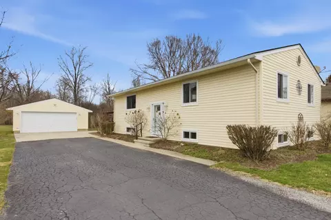 871 Vanderpool Dr, Troy, MI 48083