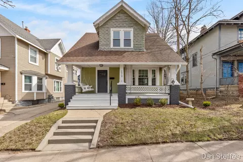 1010 Tamarack Ave NW, Grand Rapids, MI 49504