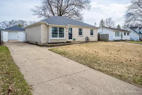3766 Parkland Ave SW, Wyoming, MI 49509