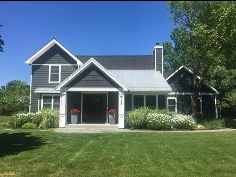 728 Wilderness Ridge Dr, Douglas, MI 49406